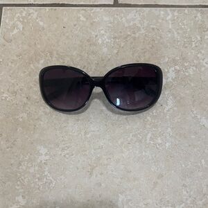 JNY Elegant Black Sunglasses new